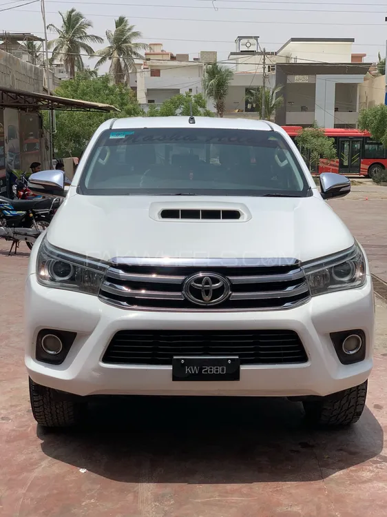 Toyota Hilux 2017 for Sale in Karachi Image-1