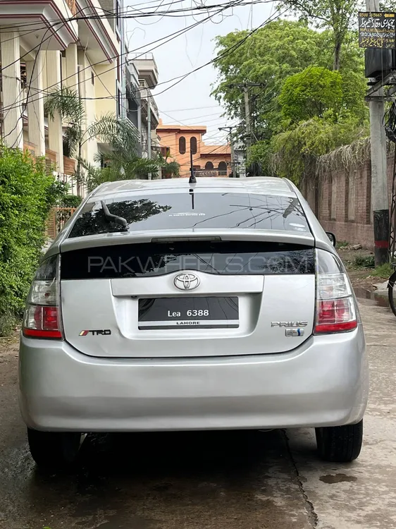 Toyota Prius 2011 for Sale in Gujranwala Image-1