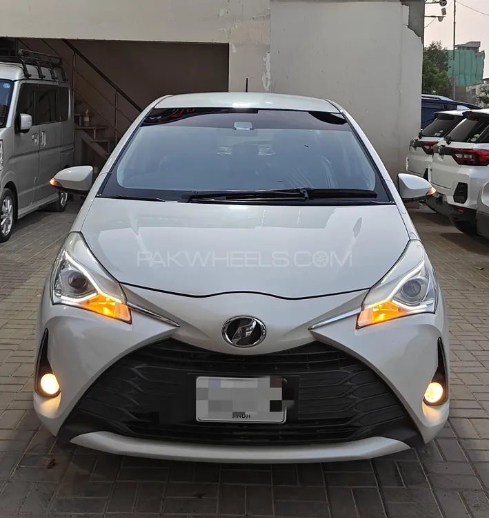 Toyota Vitz 2019 for Sale in Karachi Image-1