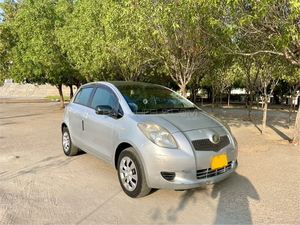 Toyota Vitz 2006 for Sale in Karachi Image-1