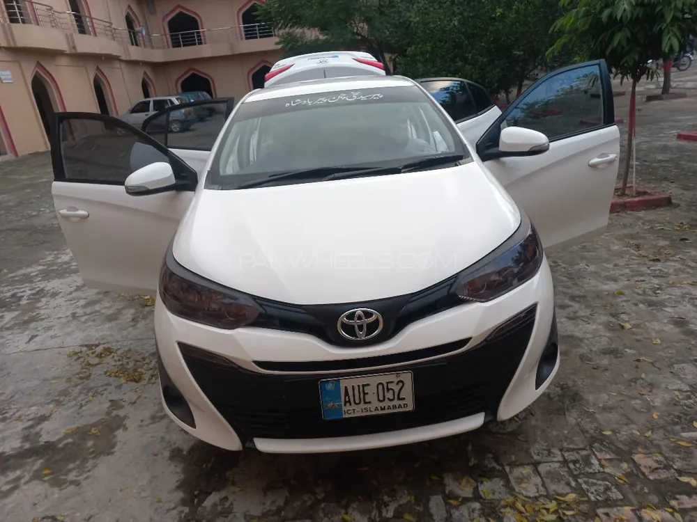 Toyota Yaris Sedan 2021 for Sale in Islamabad Image-1
