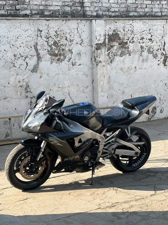Yamaha FZ6R 2000 for Sale Image-1