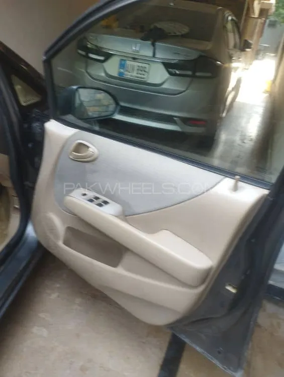 Honda City 2004 for Sale in Lahore Image-1
