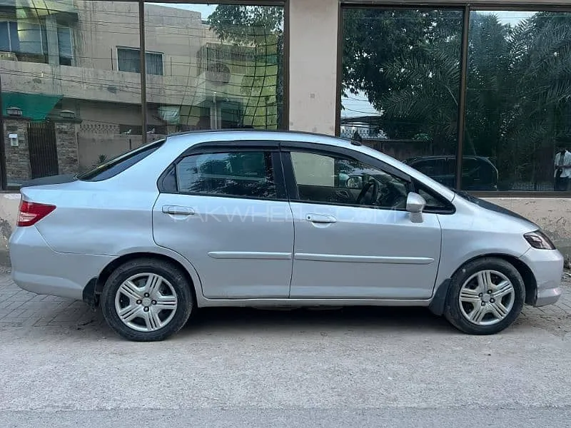 Honda City 2005 for Sale in Lahore Image-1