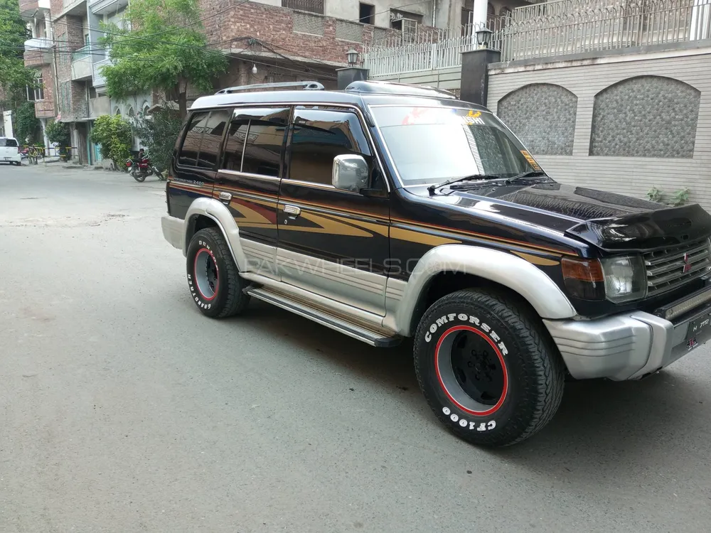 مٹسوبیشی پجیرو 1992 for Sale in لاہور Image-1