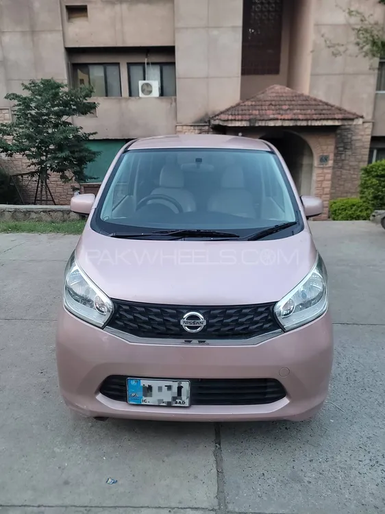 نسان ڈیز 2015 for Sale in اسلام آباد Image-1