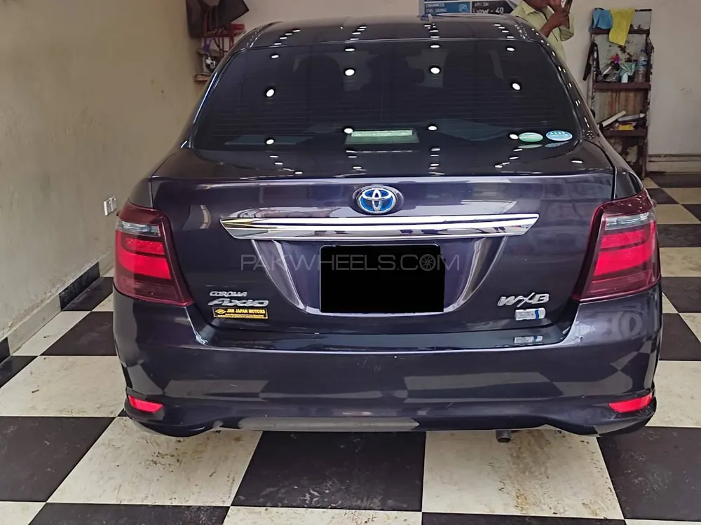 Toyota Corolla Axio 2017 for Sale in Karachi Image-1