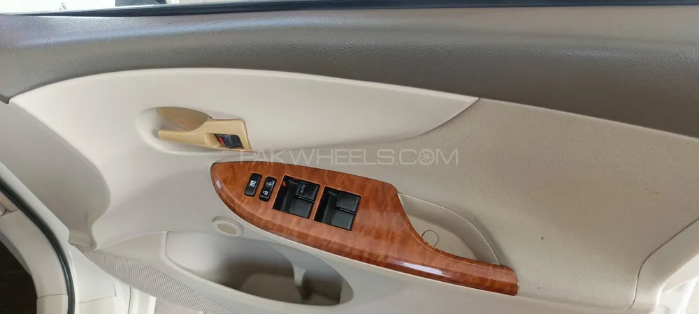 Toyota Corolla 2011 for Sale in Jhang Image-1