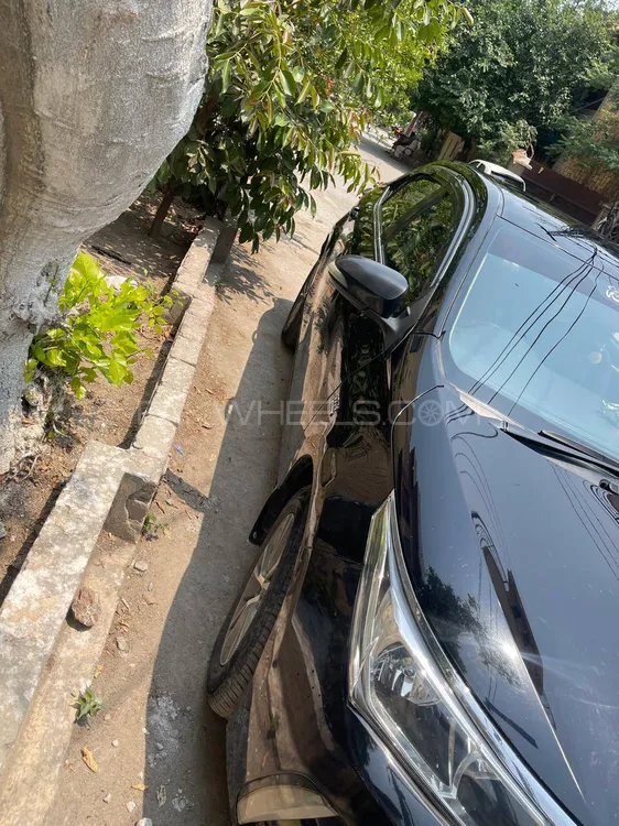 Toyota Corolla 2018 for Sale in Lahore Image-1