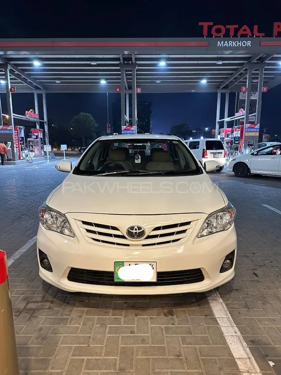 Toyota Corolla 2013 for Sale in Lahore Image-1