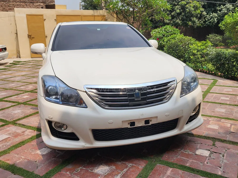 Toyota Crown 2009 for Sale in Peshawar Image-1