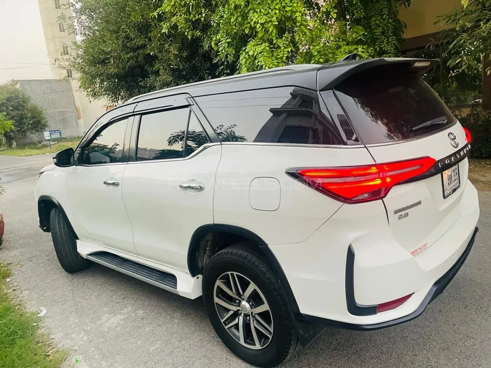 Toyota Fortuner 2019 for Sale in Mandi bahauddin Image-1
