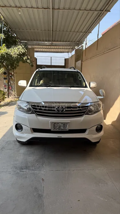 Toyota Fortuner 2015 for Sale in Bat khela Image-1