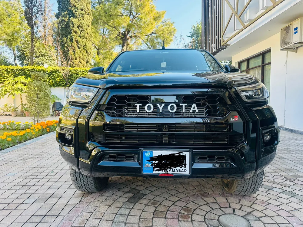 Toyota Hilux 2024 for Sale in Islamabad Image-1