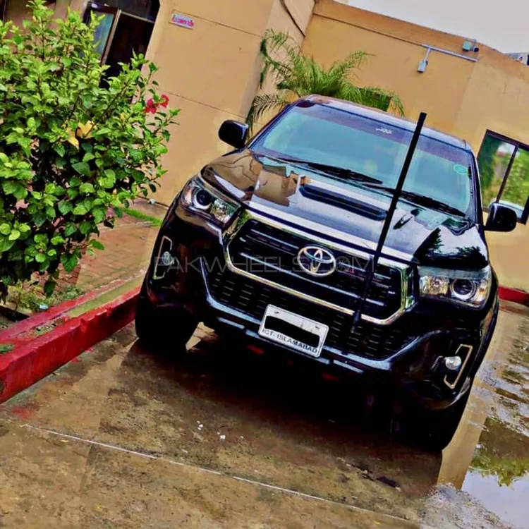 Toyota Hilux 2005 for Sale in Lahore Image-1