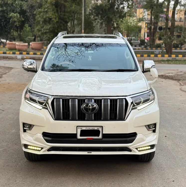 Toyota Prado 2017 for Sale in Lahore Image-1