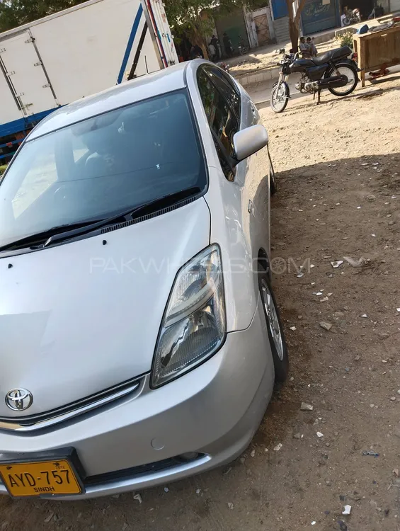 Toyota Prius 2008 for Sale in Karachi Image-1