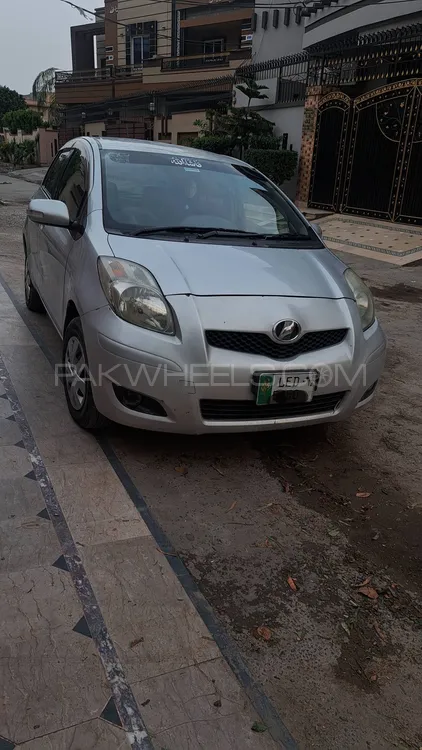 Toyota Vitz 2009 for Sale in Lahore Image-1