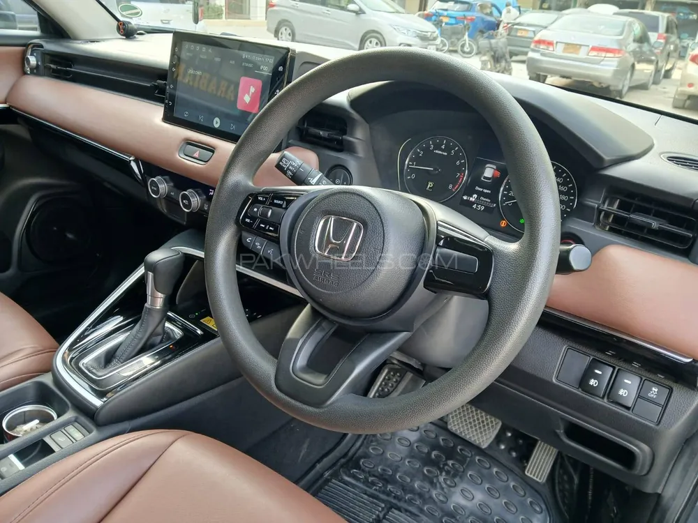 Honda HR-V 2023 for Sale in Karachi Honda HR-V 2023 for Sale in Karachi Image-12