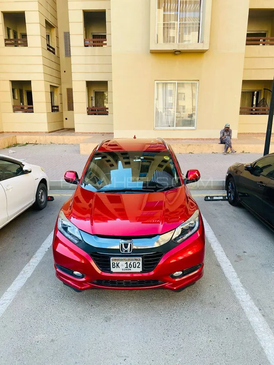 Honda Vezel 2015 for Sale in Karachi Image-1