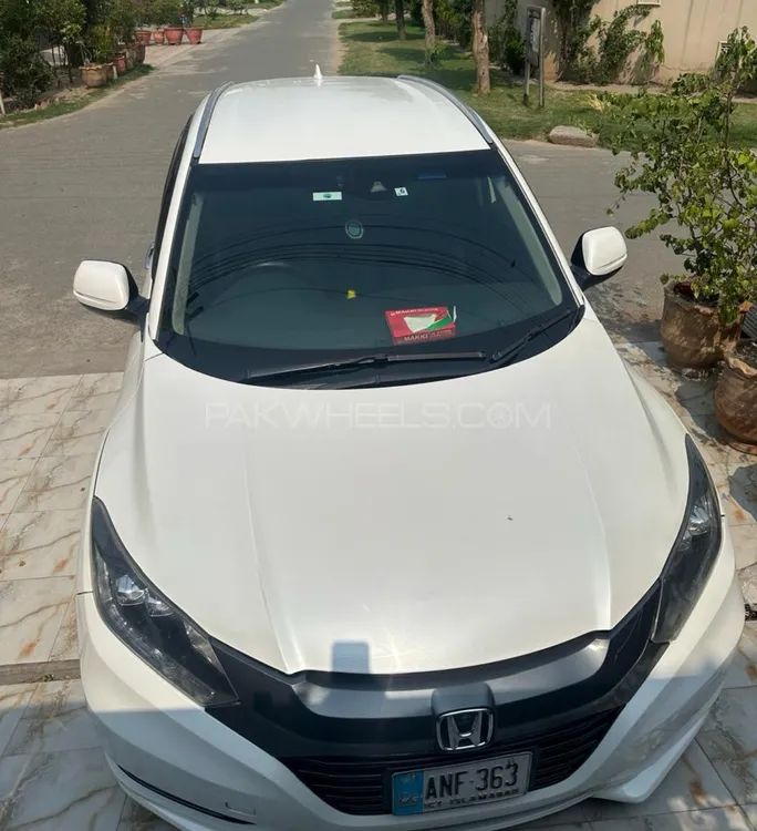 Honda Vezel 2017 for Sale in Lahore Image-1
