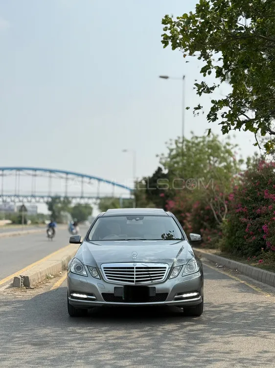 Mercedes Benz E Class 2012 for Sale in Lahore Image-1