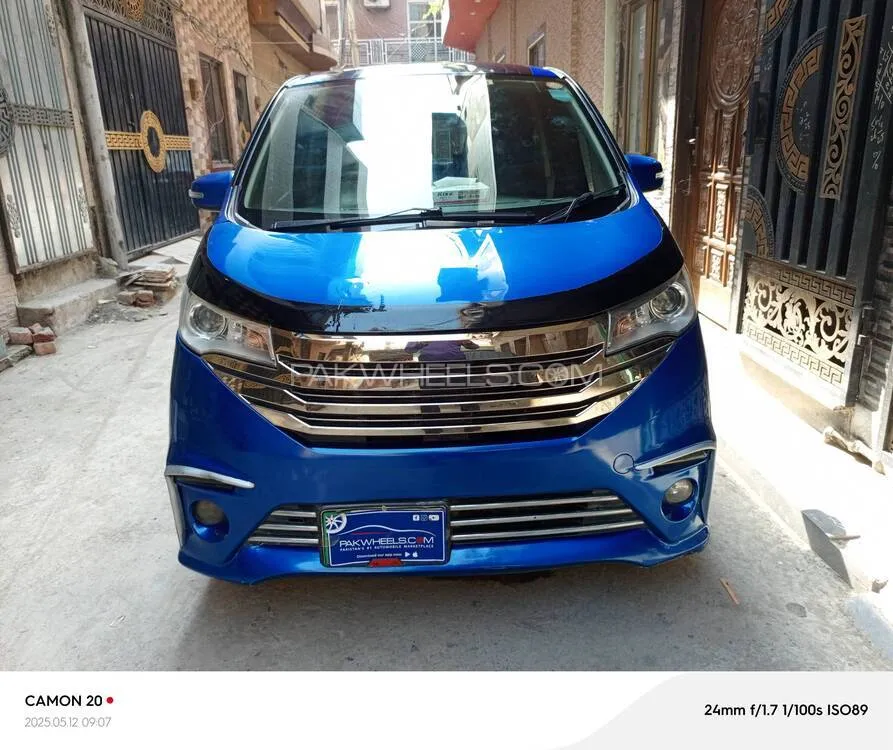 نسان ڈیز 2015 for Sale in لاہور Image-1