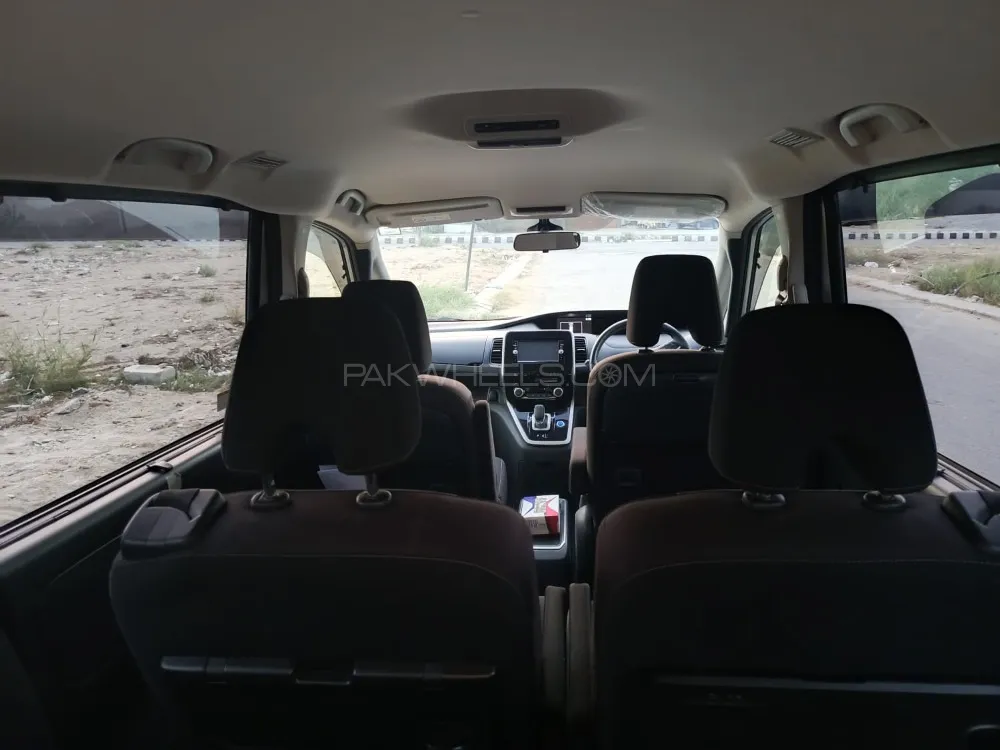 Nissan Serena 2019 for Sale in Karachi Nissan Serena 2019 for Sale in Karachi Image-8