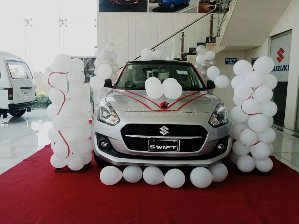 Suzuki Swift 2025 for Sale in Islamabad Image-1
