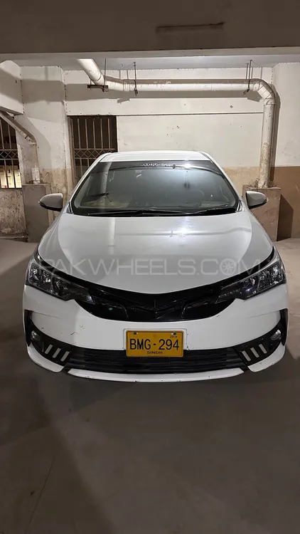 Toyota Corolla 2017 for Sale in Karachi Image-1