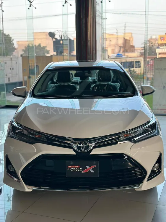 Toyota Corolla 2025 for Sale in Islamabad Image-1