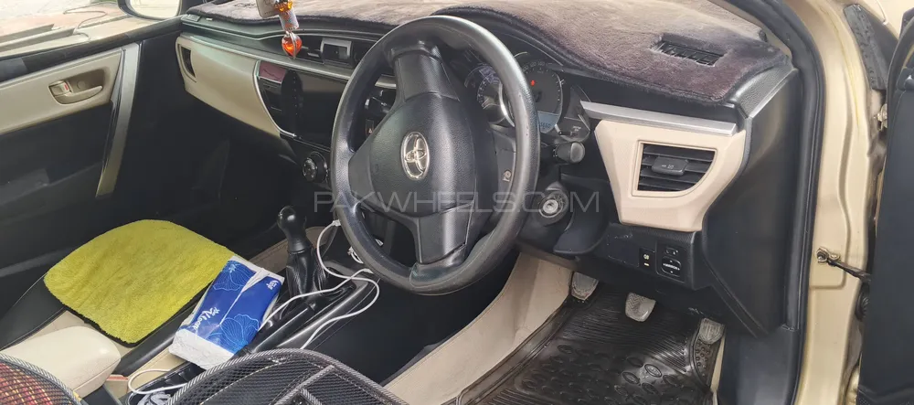 Toyota Corolla 2014 for Sale in Abbottabad Image-1