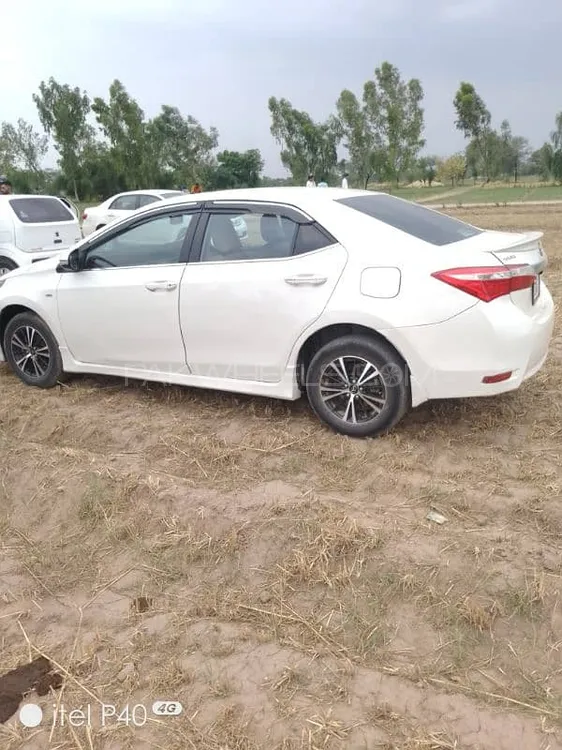 Toyota Corolla 2015 for Sale in Mandi bahauddin Image-1