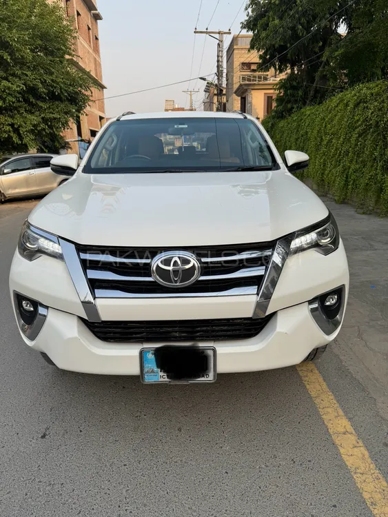 Toyota Fortuner 2019 for Sale in Faisalabad Image-1