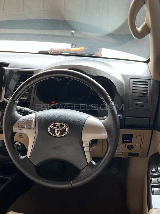 Toyota Fortuner 2016 for Sale in Lahore Image-1