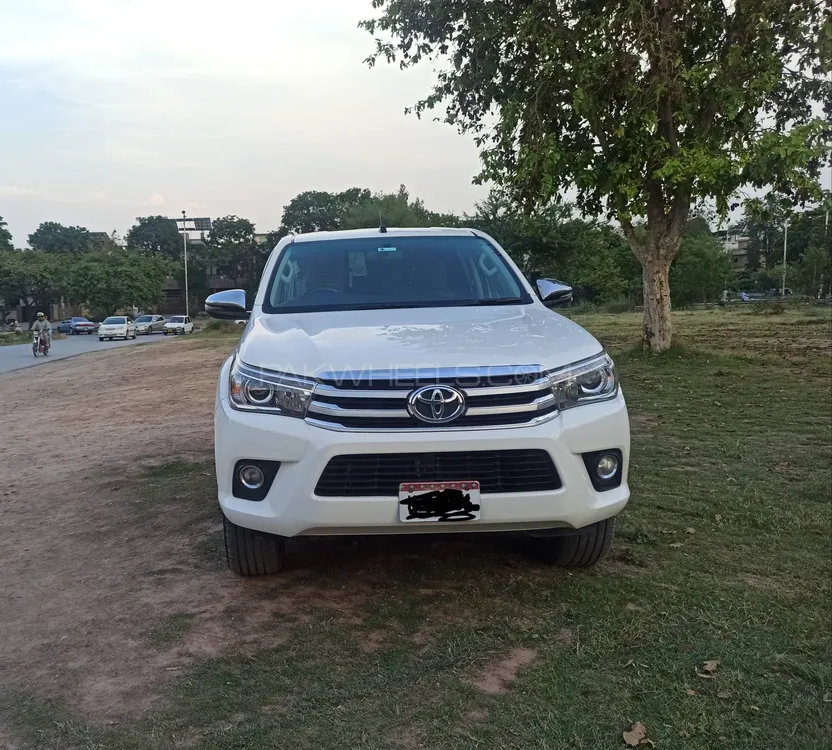 Toyota Hilux 2020 for Sale in Islamabad Image-1