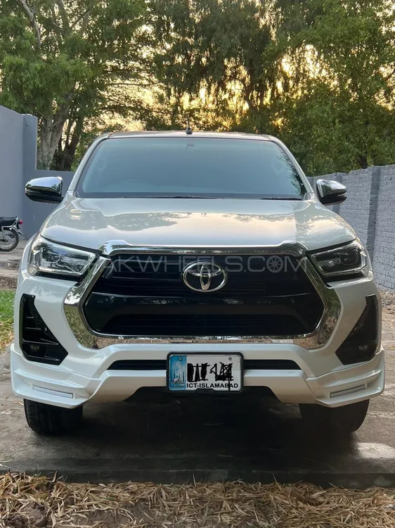 Toyota Hilux 2021 for Sale in Sialkot Image-1