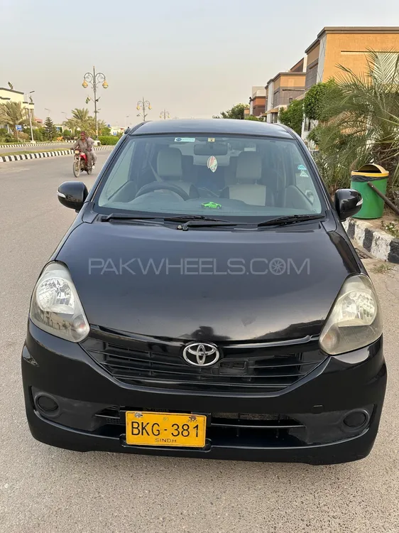 Toyota Pixis Epoch 2014 for Sale in Karachi Image-1