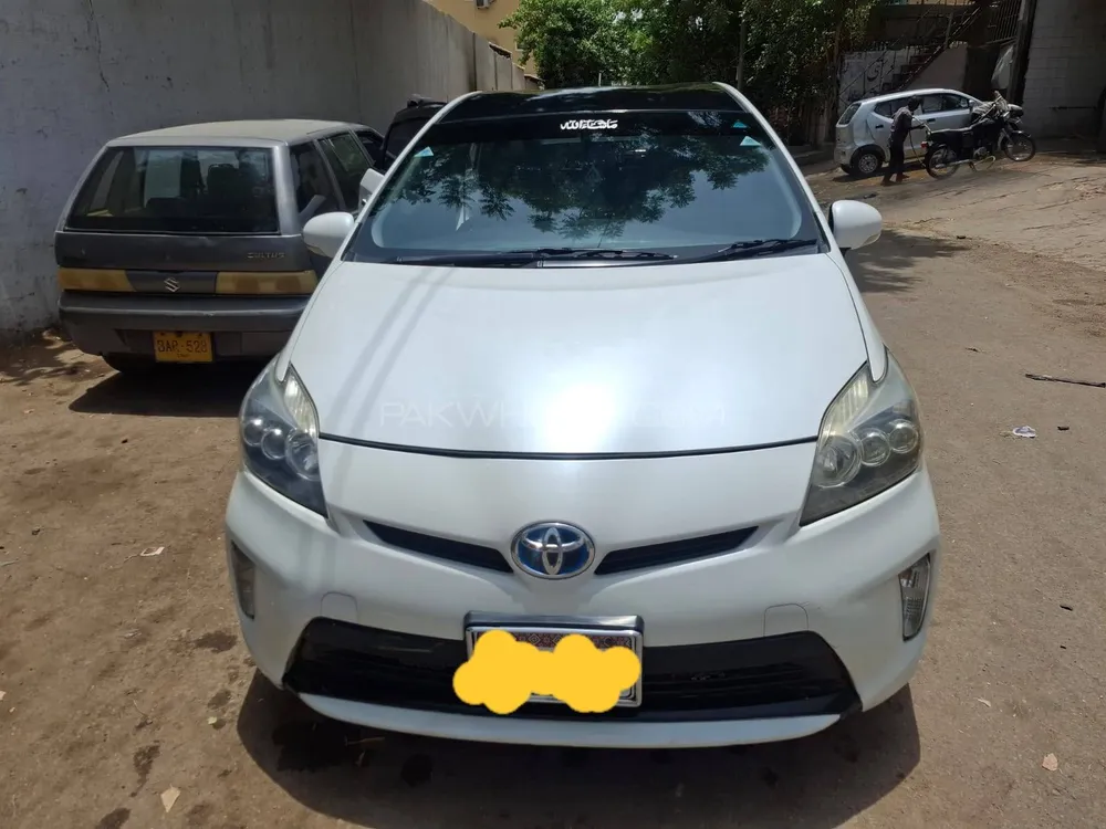 Toyota Prius 2012 for Sale in Karachi Image-1
