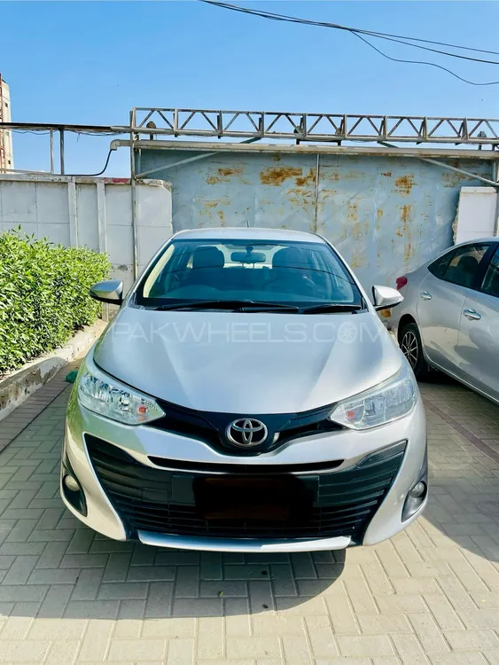 Toyota Yaris Sedan 2020 for Sale in Karachi Image-1
