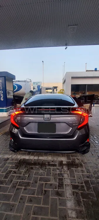 Honda Civic 2018 for Sale in Lahore Image-1