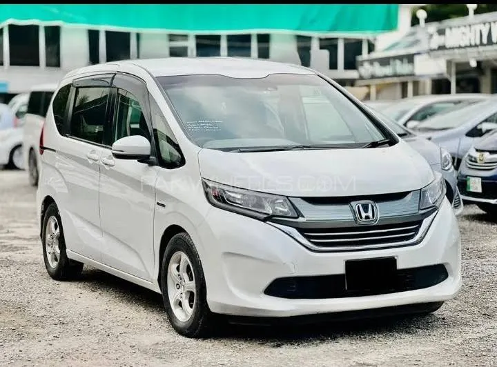 Honda Freed 2017 for Sale in Lahore Image-1