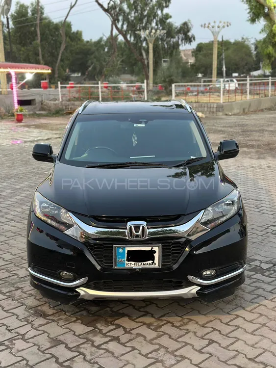 Honda Vezel 2015 for Sale in Nowshera cantt Image-1
