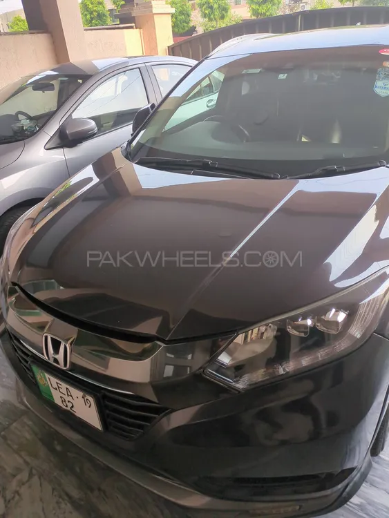Honda Vezel 2017 for Sale in Lahore Image-1