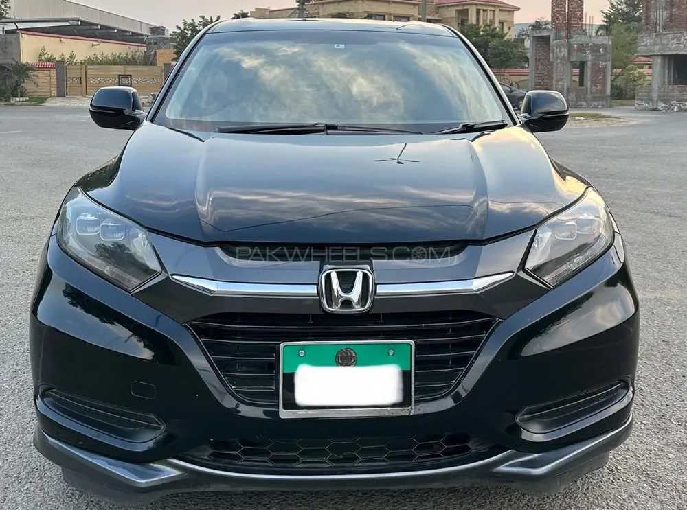 Honda Vezel 2015 for Sale in Lahore Image-1