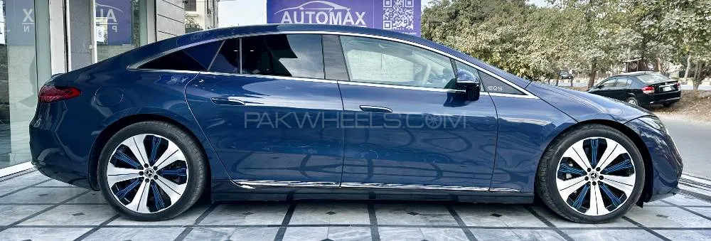 Mercedes Benz EQS 2022 for Sale in Lahore Mercedes Benz EQS 2022 for Sale in Lahore Image-4