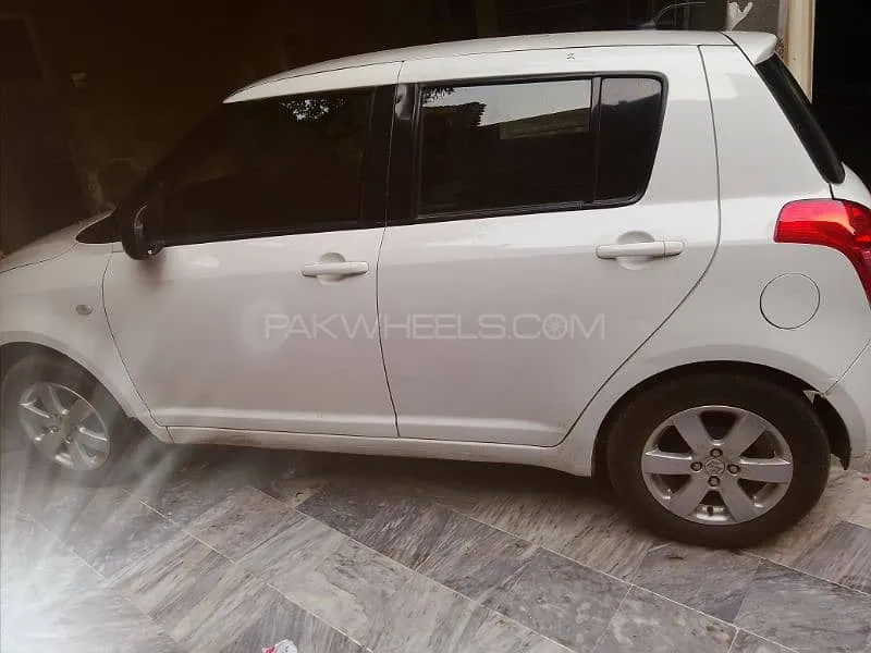 سوزوکی سوئفٹ 2016 for Sale in فیصل آباد Image-1