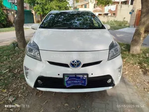 Toyota Prius S LED Edition 1.8 2013 for Sale