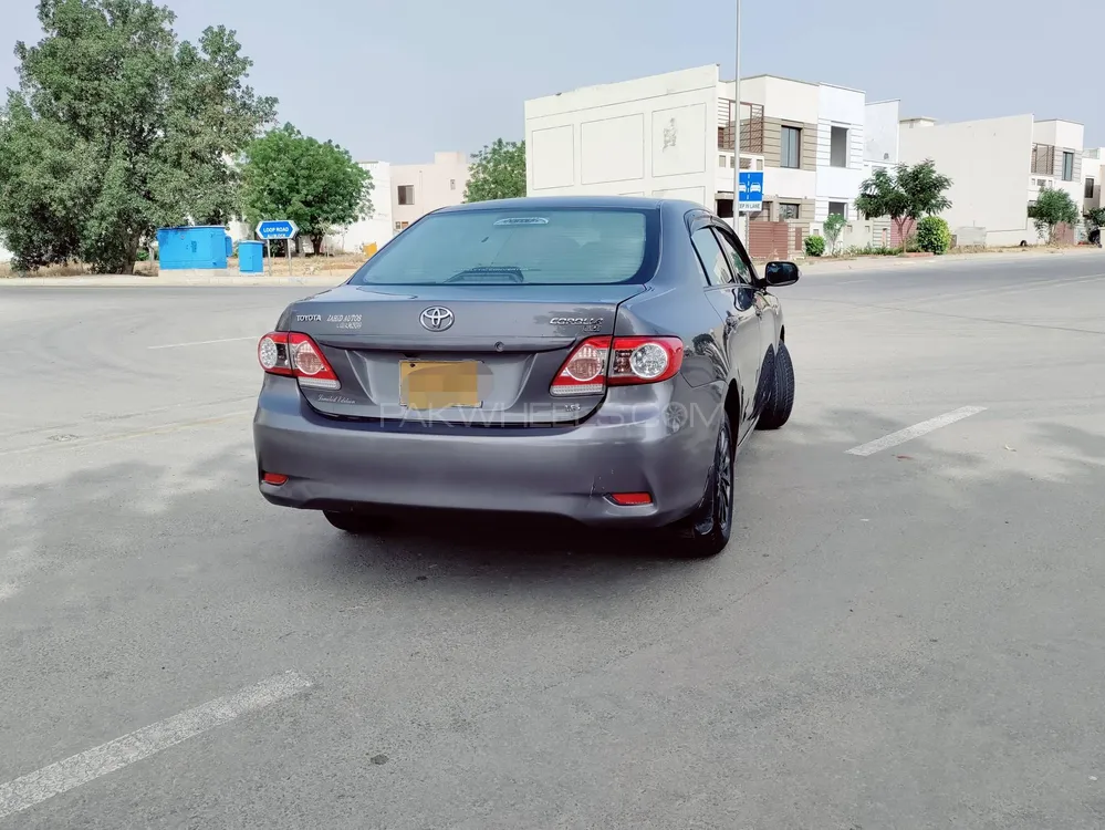 Toyota Corolla 2013 for Sale in Karachi Image-1