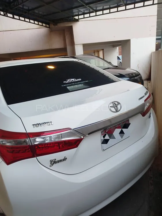 Toyota Corolla 2017 for Sale in Karachi Image-1